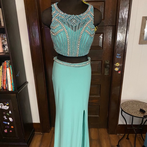 Blush Prom Size 6 NWT - Picture 1 of 9